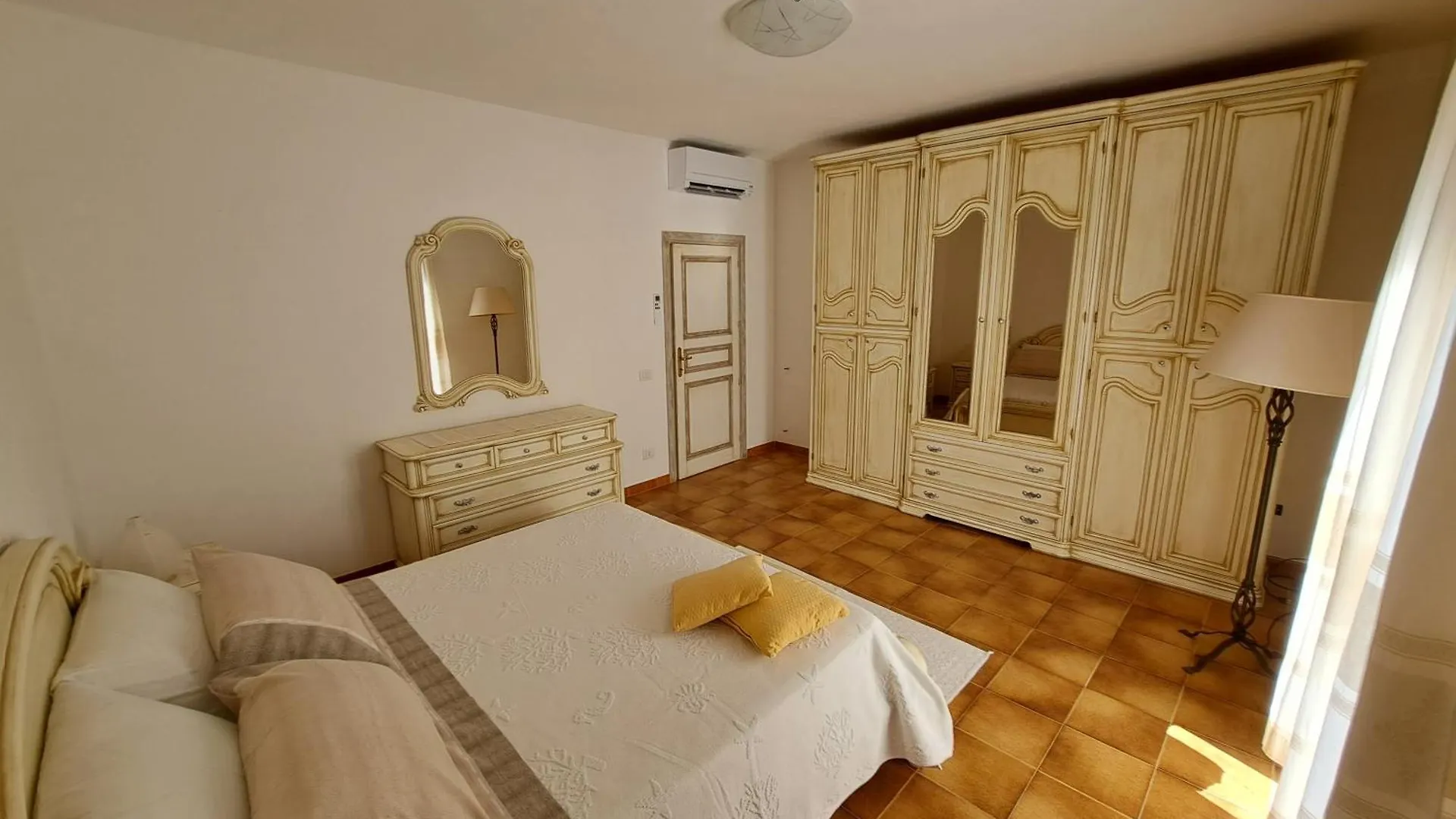 Gli Olivastri Guest House Arzachena Italy